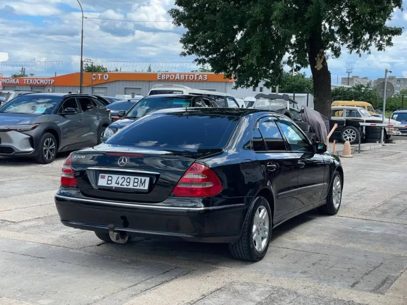 Mercedes-Benz E-Class, 2005