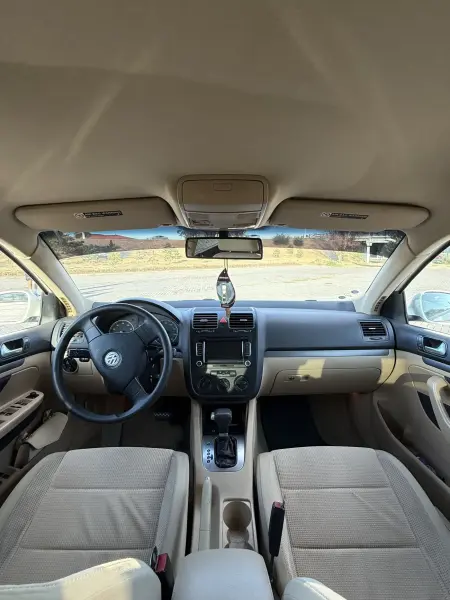 Volkswagen Jetta, 2008