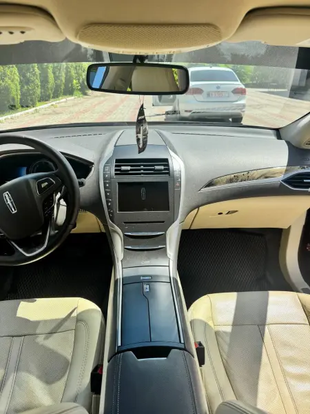 Lincoln MKZ, 2014