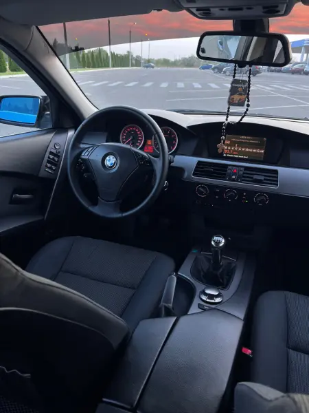 BMW 5 Series, 2004