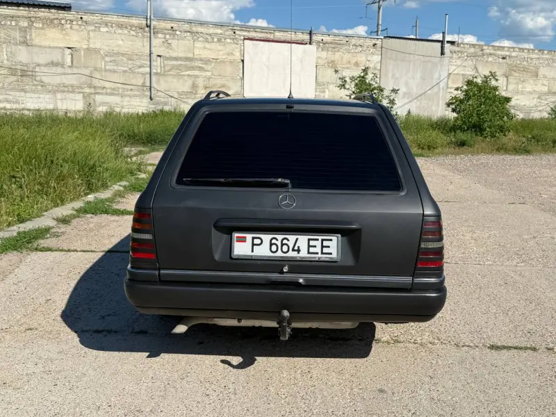 Mercedes-Benz E-Class, 1995