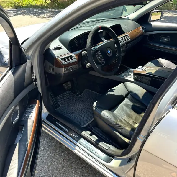 BMW 7 Series, 2003
