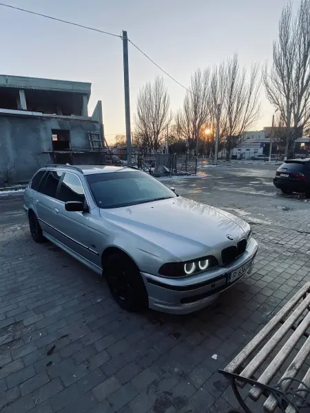 BMW 5 Series, 1999