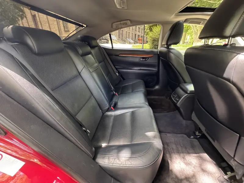 Lexus ES, 2013