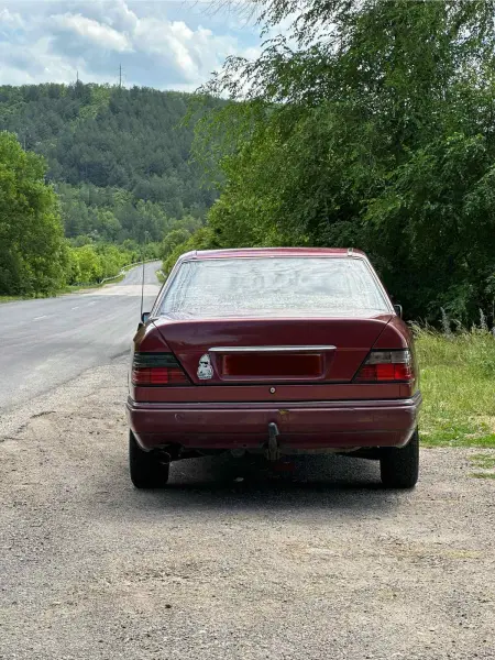 Mercedes-Benz E-Class, 1993