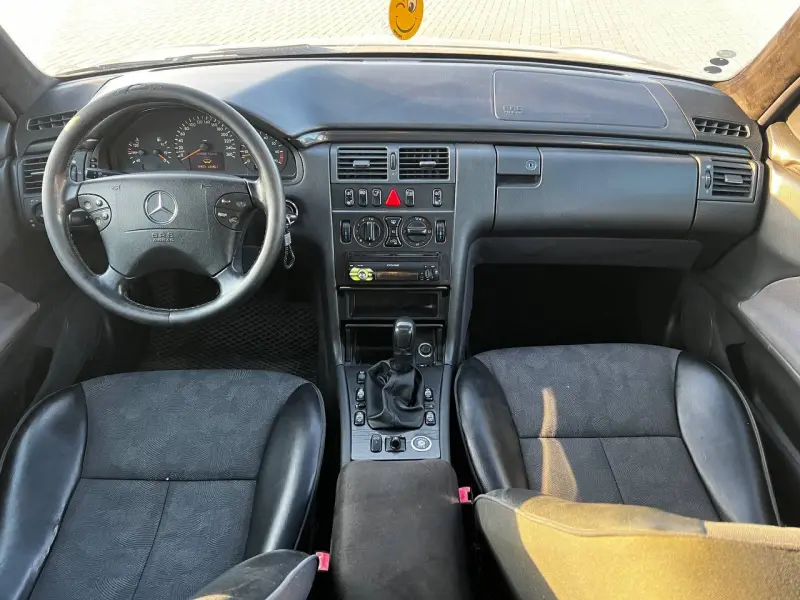 Mercedes-Benz E-Class, 2001