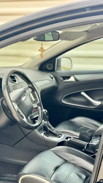 Ford Mondeo, 2011