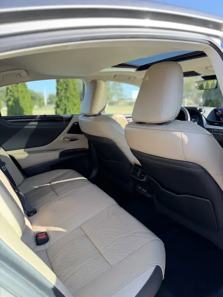 Lexus ES, 2020