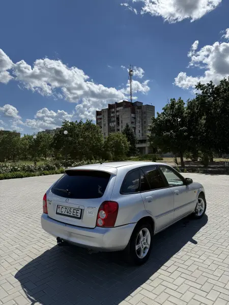Mazda 323, 2003