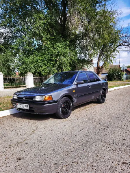 Mazda 323, 1996