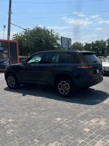 Jeep Grand Cherokee, 2023