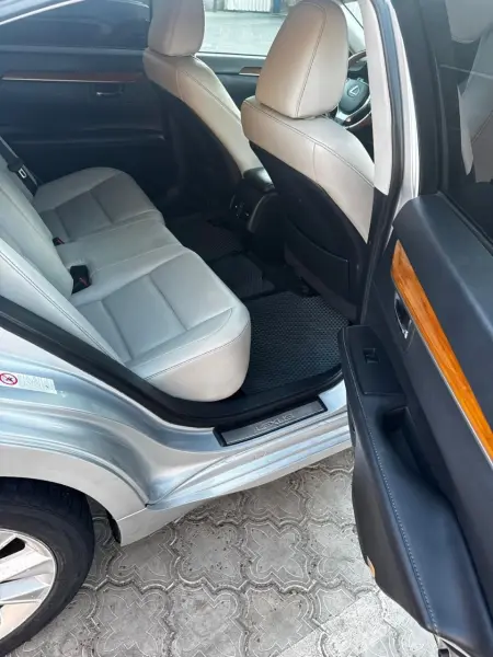 Lexus ES, 2013
