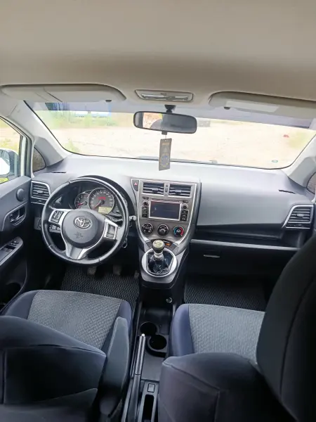 Toyota Verso, 2011