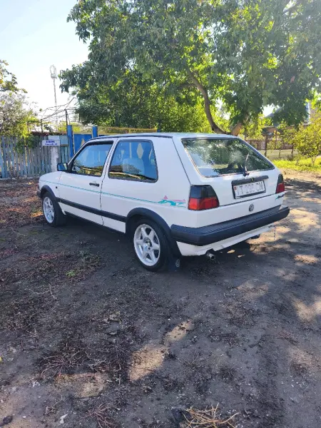 Volkswagen Golf, 1990