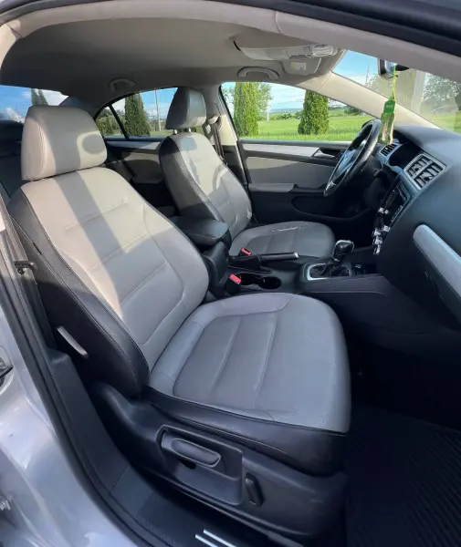 Volkswagen Jetta, 2013