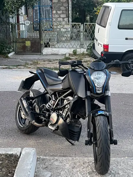 KTM Duke 125