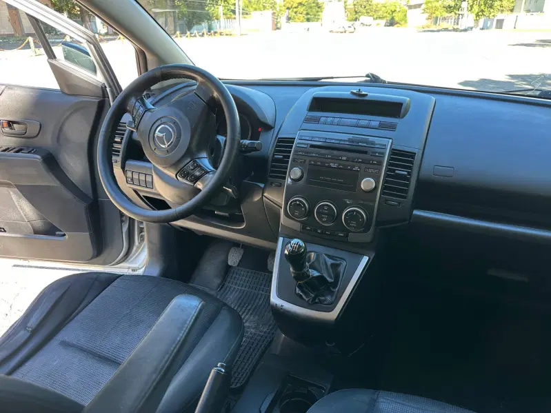 Mazda 5, 2008