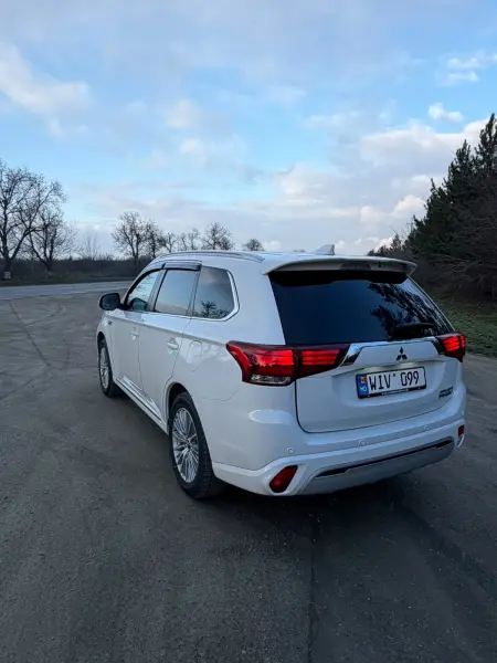 Mitsubishi Outlander, 2019