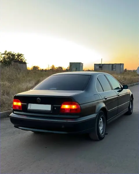 BMW 5 Series, 2000