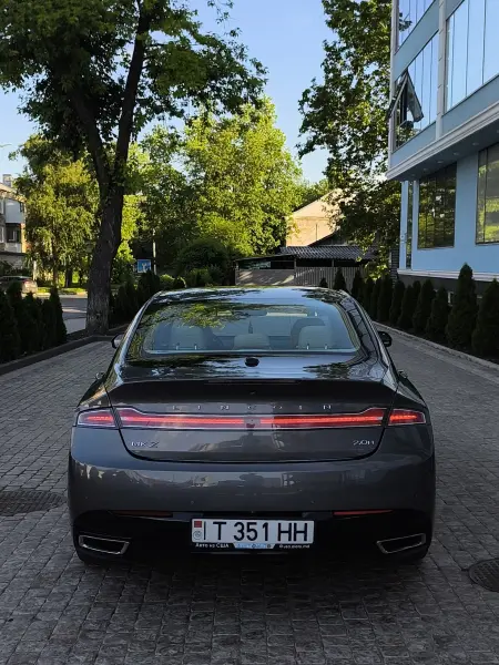 Lincoln MKZ, 2014