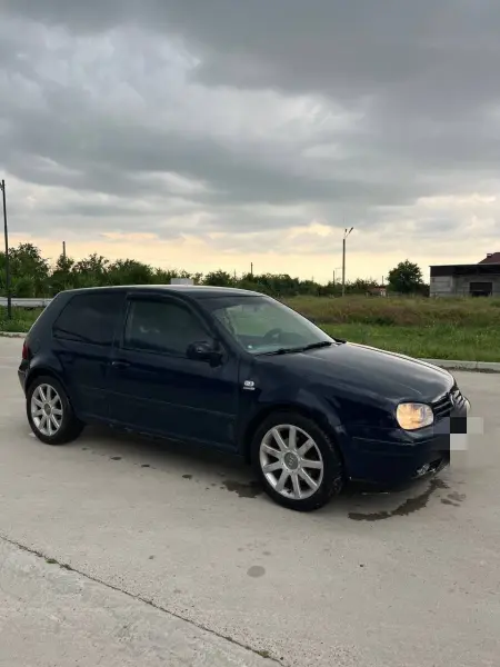 Volkswagen Golf, 2001
