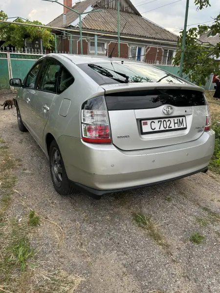Toyota Prius, 2004