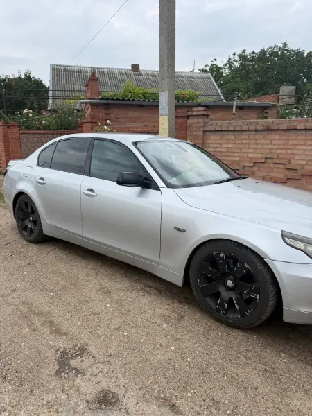 BMW 5 Series, 2003