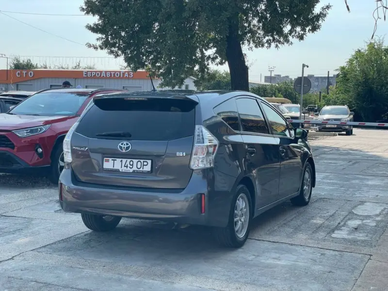 Toyota Prius, 2012