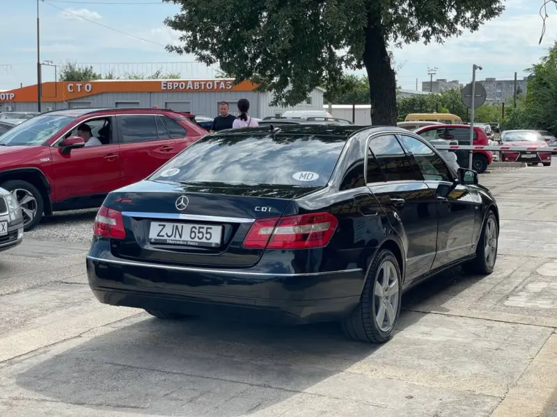 Mercedes-Benz E-Class, 2010