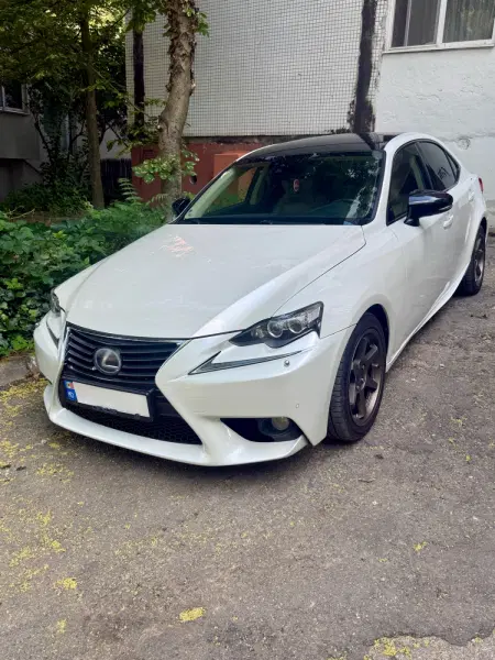 Lexus IS, 2014