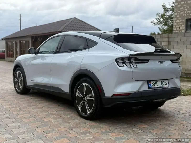 Ford Mustang, 2021
