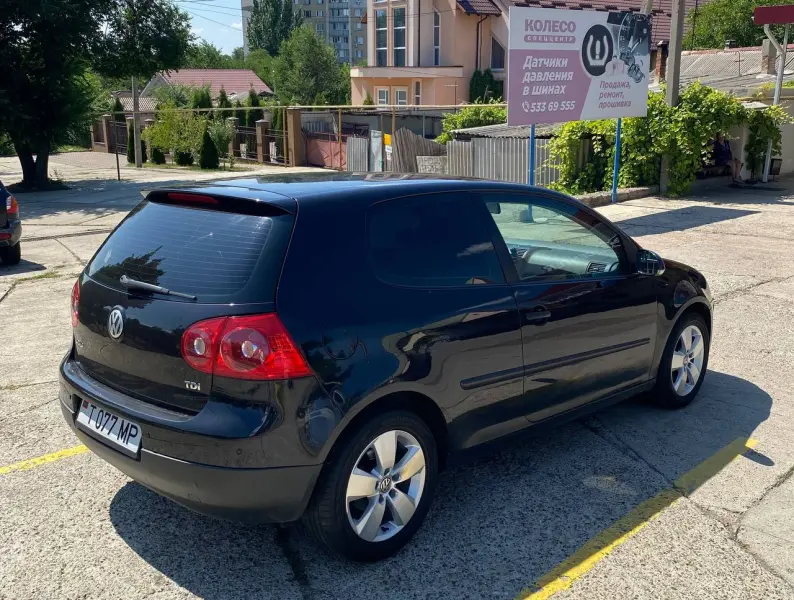 Volkswagen Golf, 2005