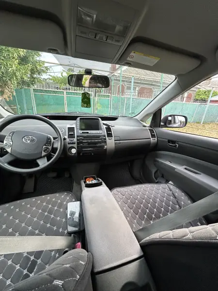 Toyota Prius, 2004