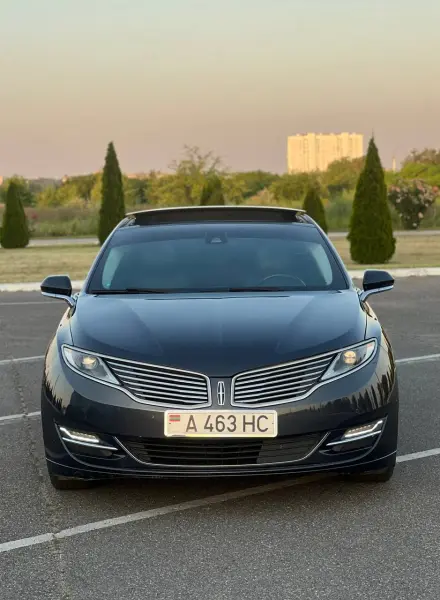 Lincoln MKZ, 2013
