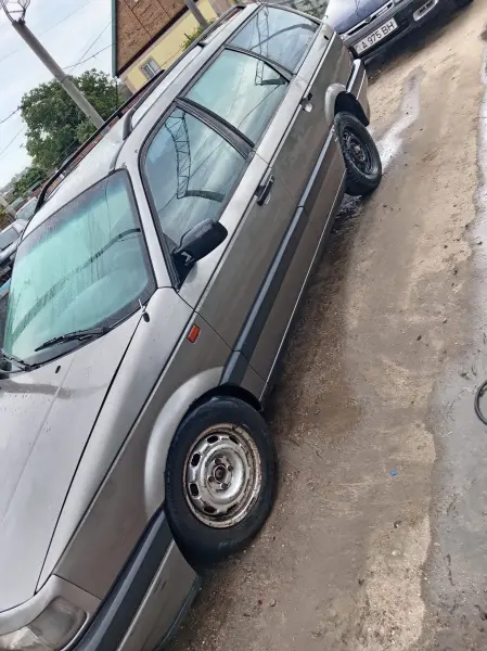 Volkswagen Passat, 1993