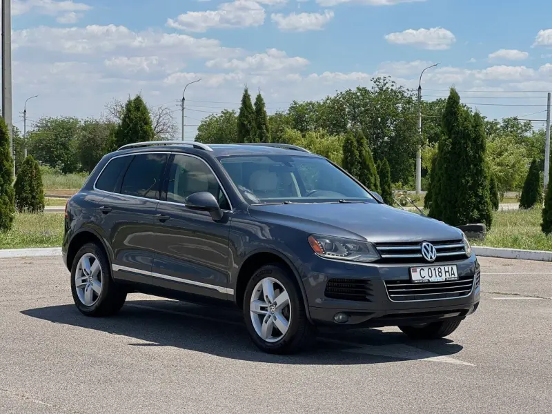 Volkswagen Touareg, 2011