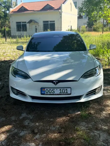 TESLA S, 2016