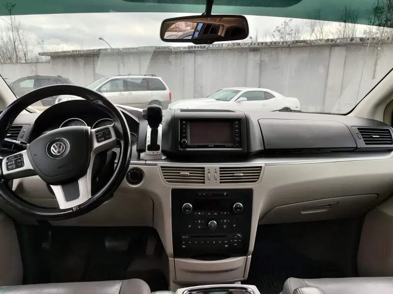 Volkswagen Multivan, 2011