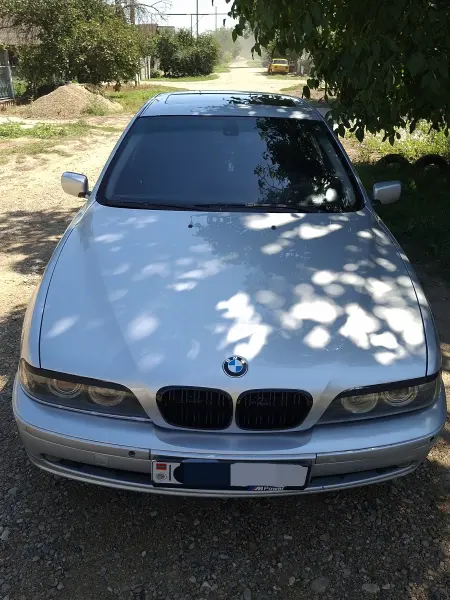 BMW 5 Series, 2001