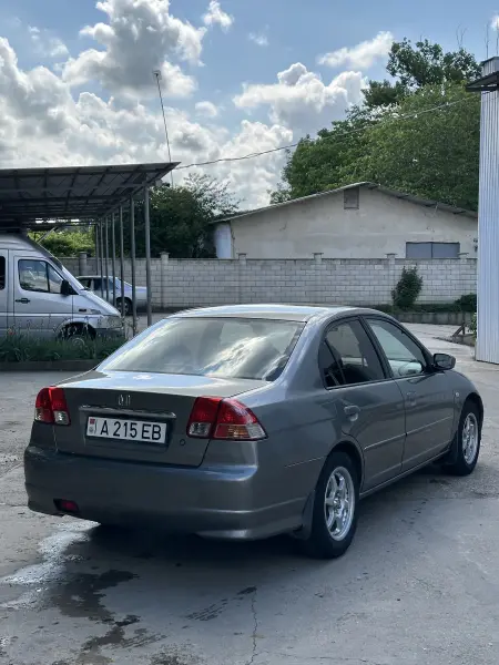 Honda Civic, 2005