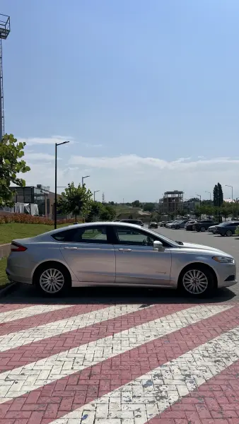 Ford Fusion, 2013