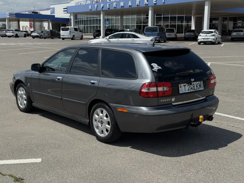 Volvo V40, 2003