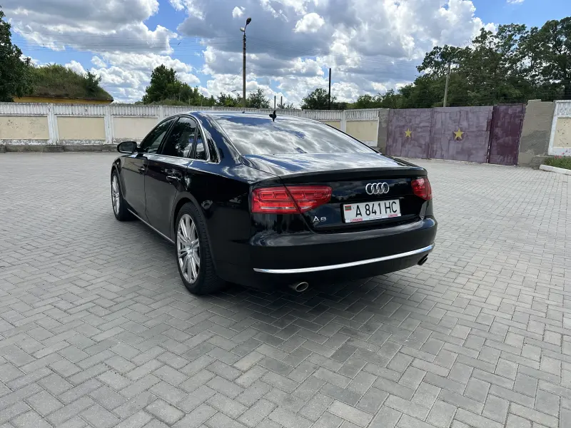 Audi A8, 2012