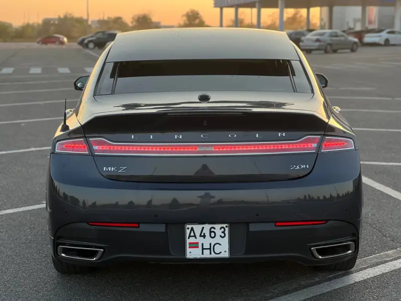 Lincoln MKZ, 2013