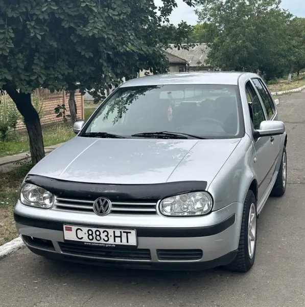 Volkswagen Golf, 2000