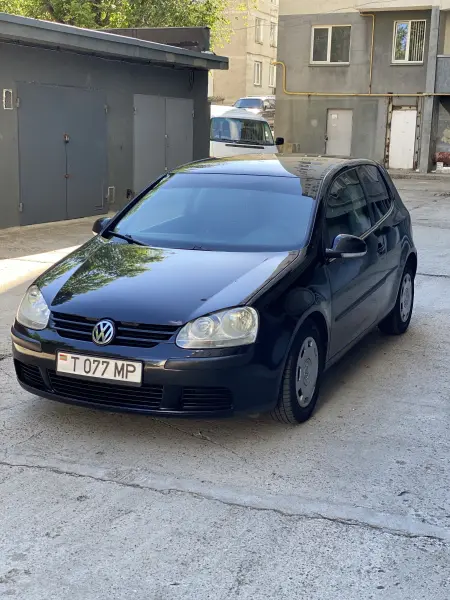 Volkswagen Golf, 2004