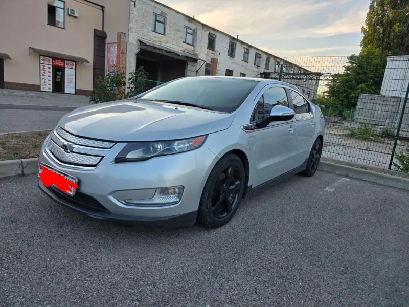Chevrolet Volt, 2011