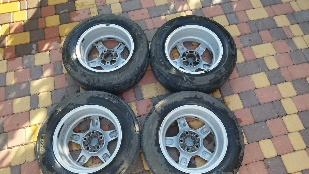 Продам диски с резиной