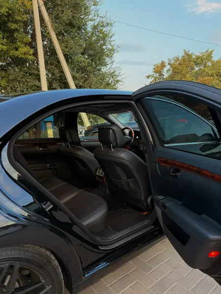 Mercedes-Benz S-Class, 2009