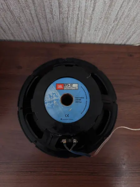 Продам динамик JBL